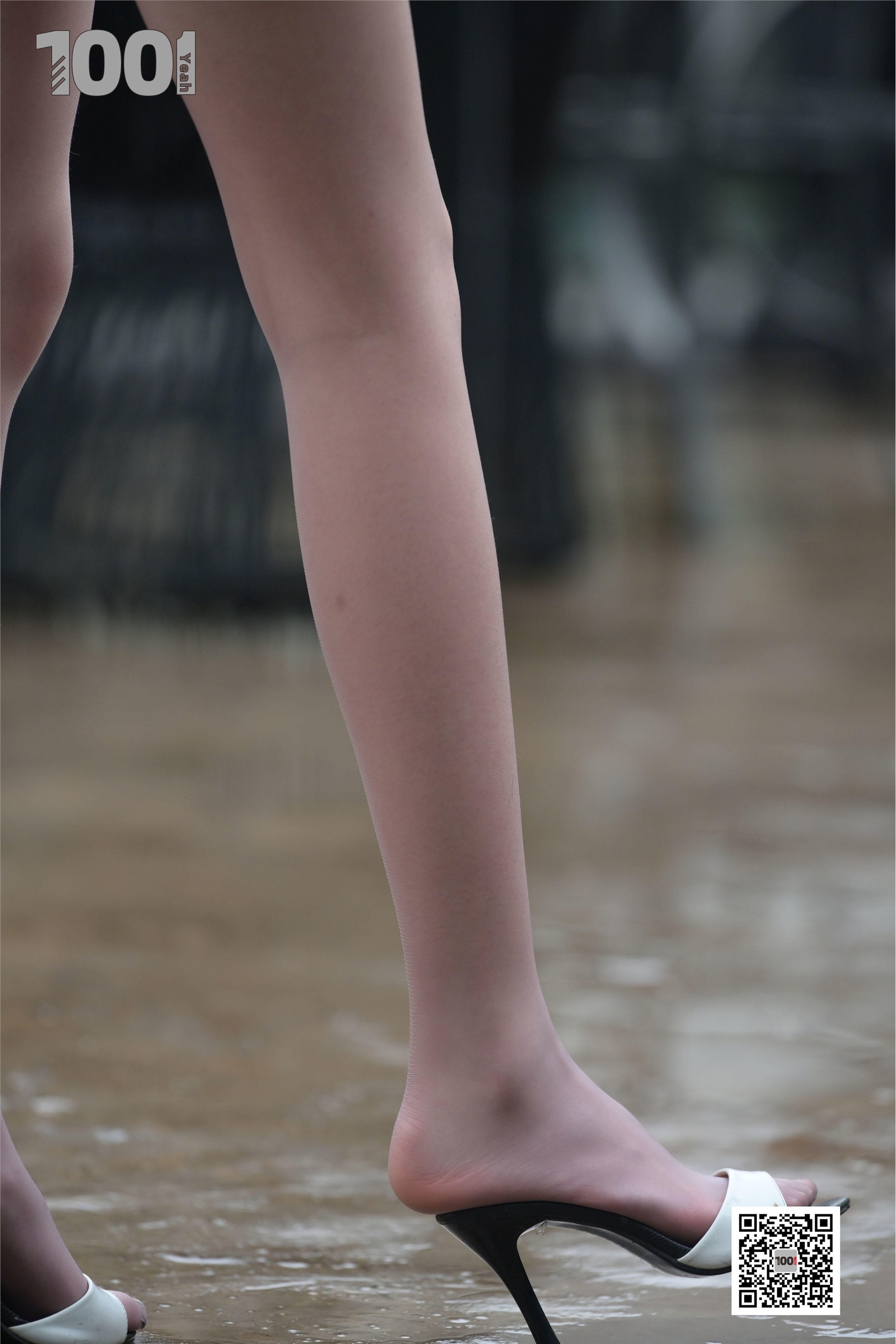 IESS异思趣向  一千零一夜《雨中漫步4》